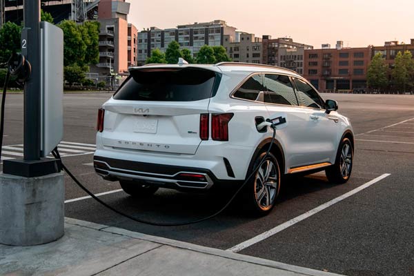 Kia sorento 23 phev head 600x400 1