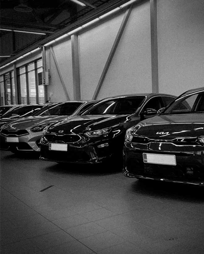 TAc vaihtoautot mustavalkoinen kuva