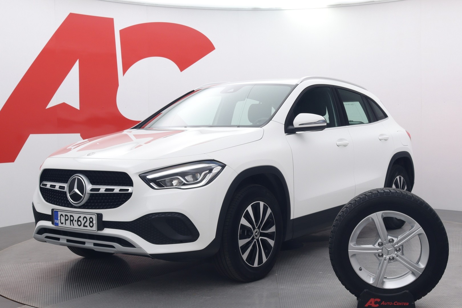 Mercedes-Benz - GLA