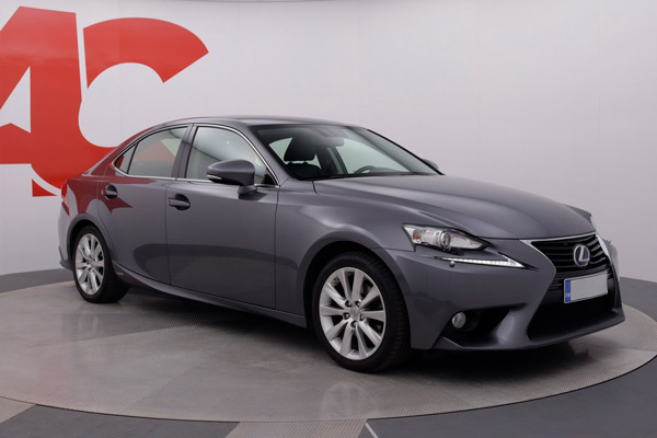 Lexus IS vaihtoautot