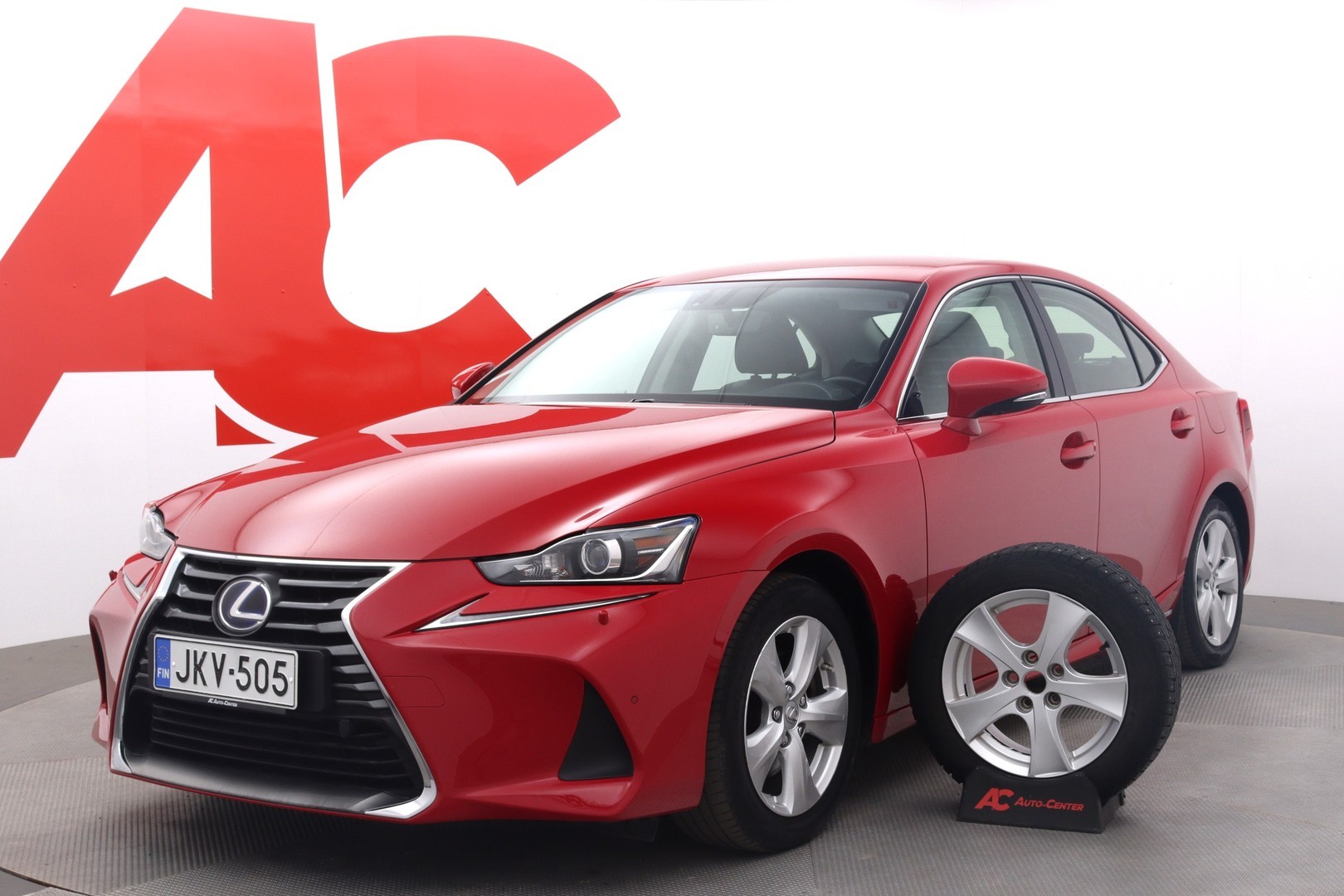 Lexus - IS