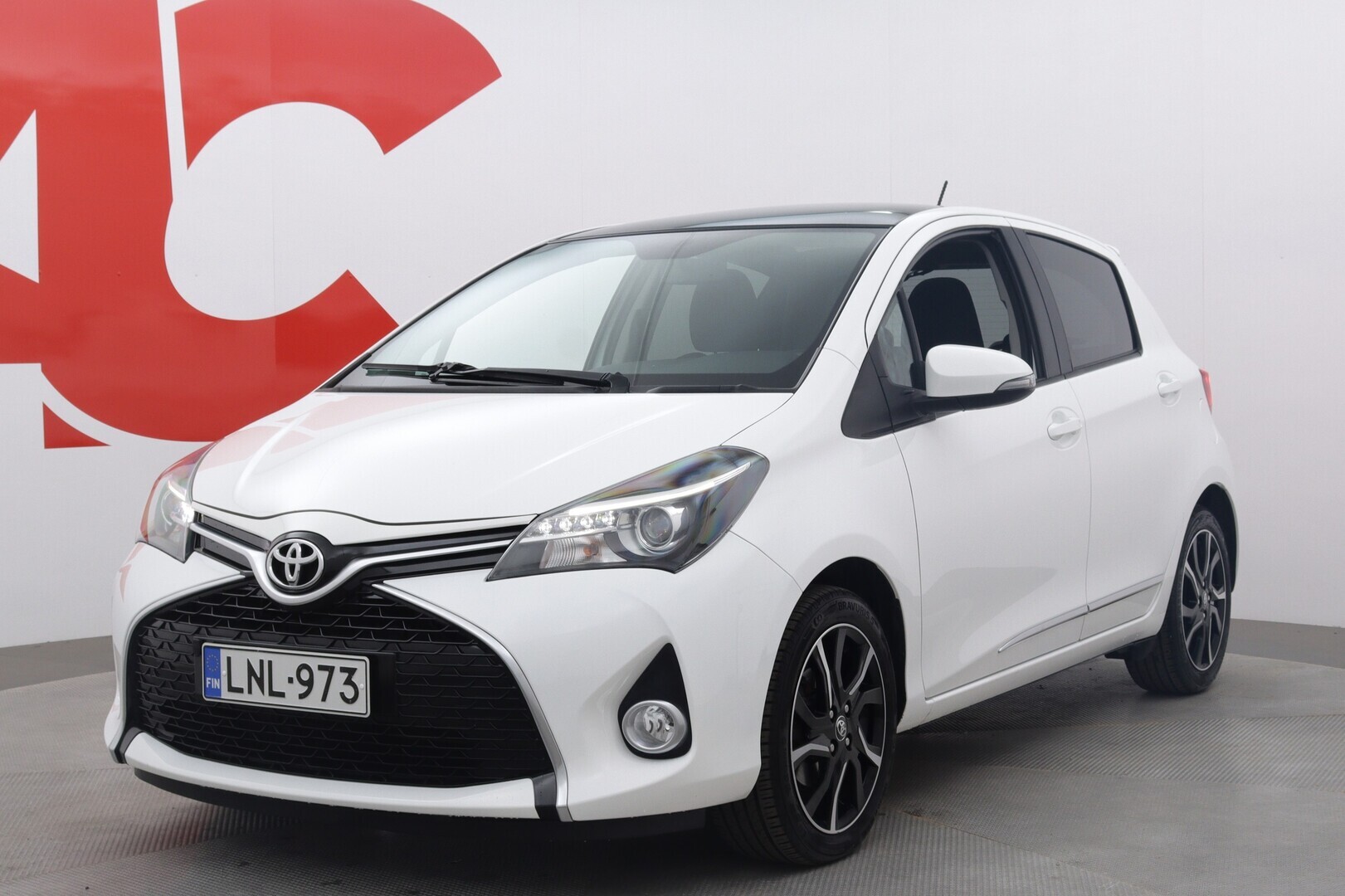 TOYOTA - Yaris