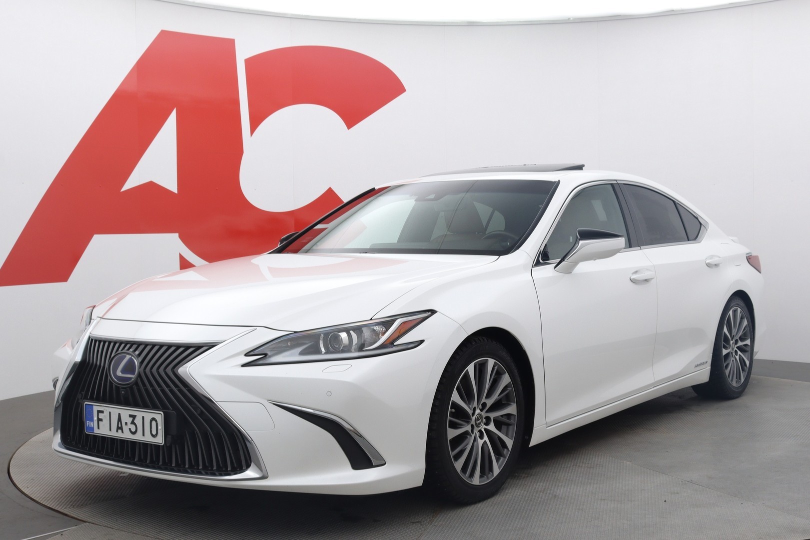 Lexus - ES