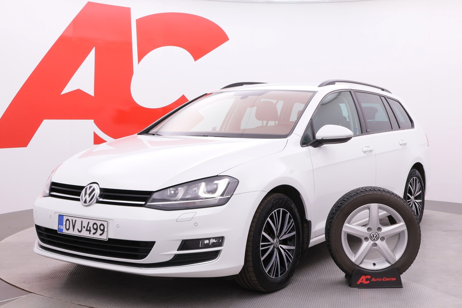 Volkswagen - Golf