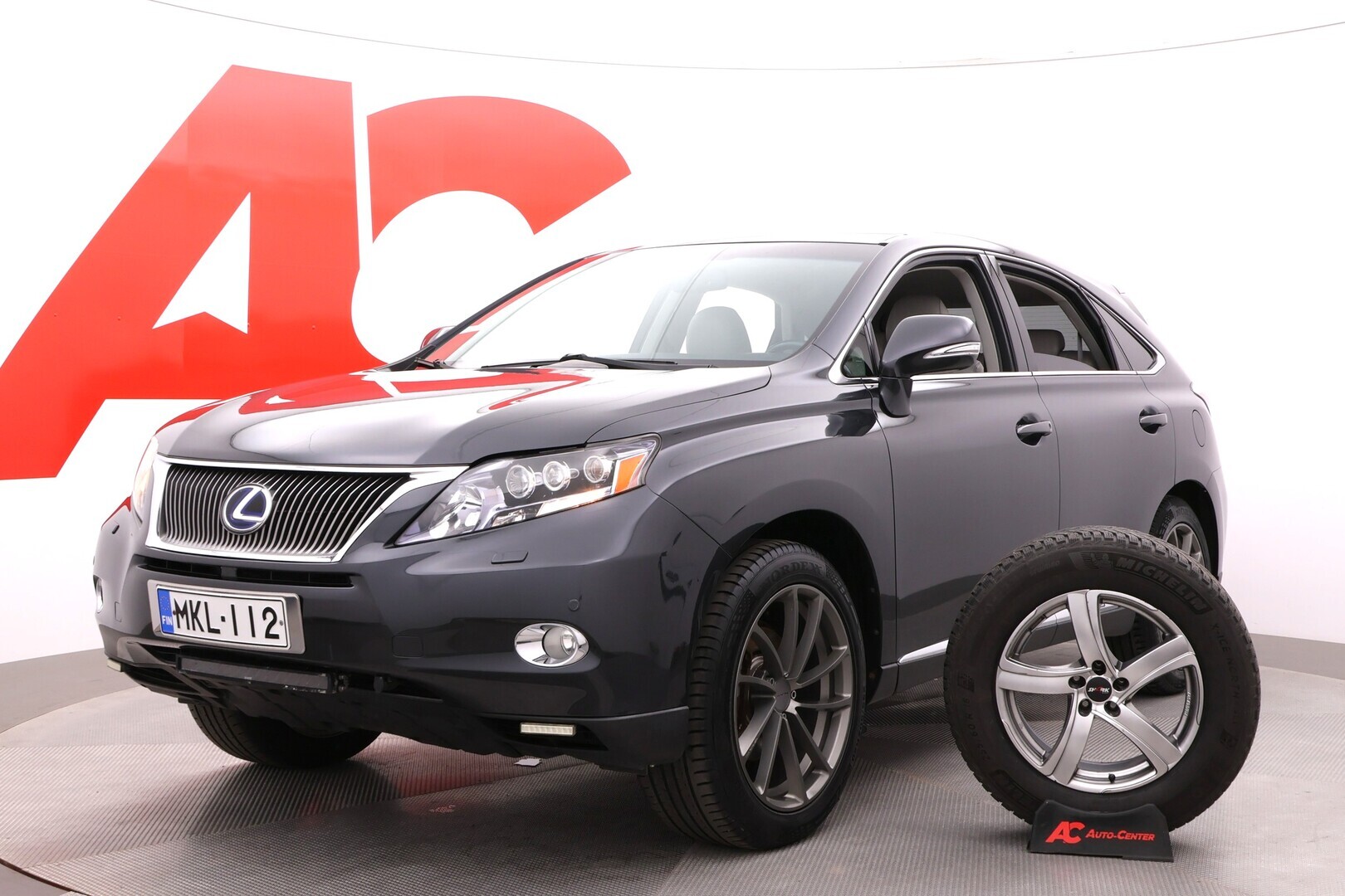Lexus - ES
