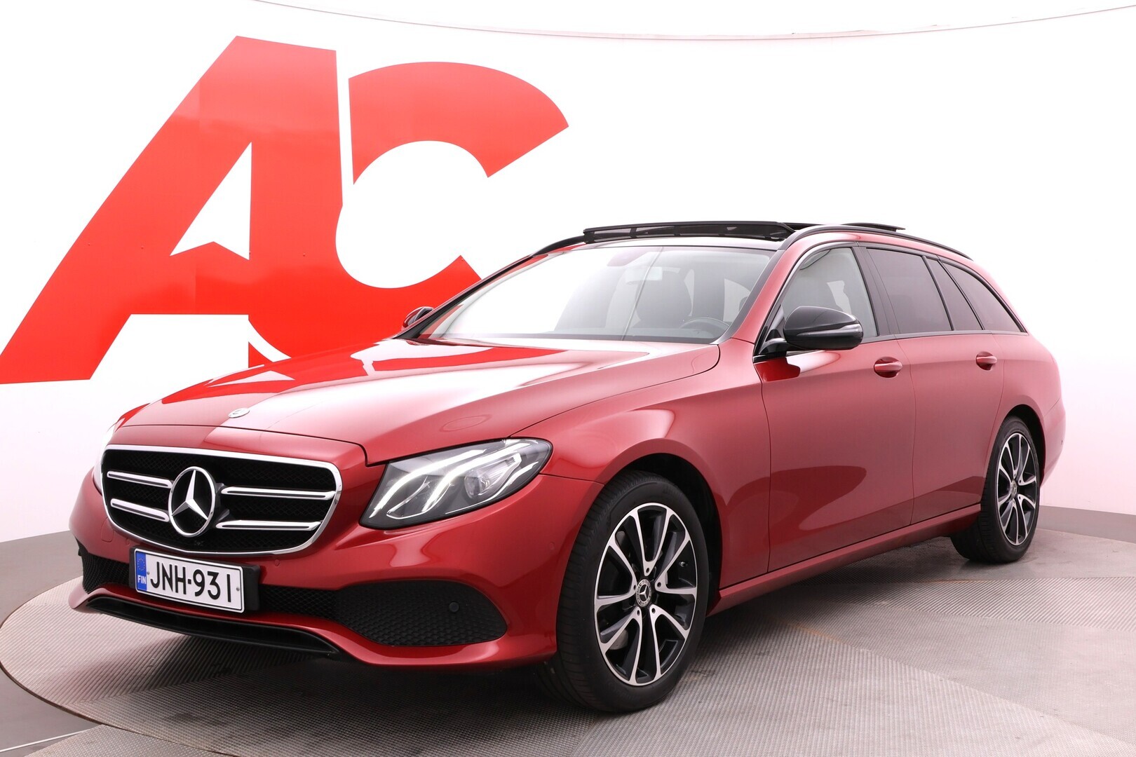 Mercedes-Benz - E