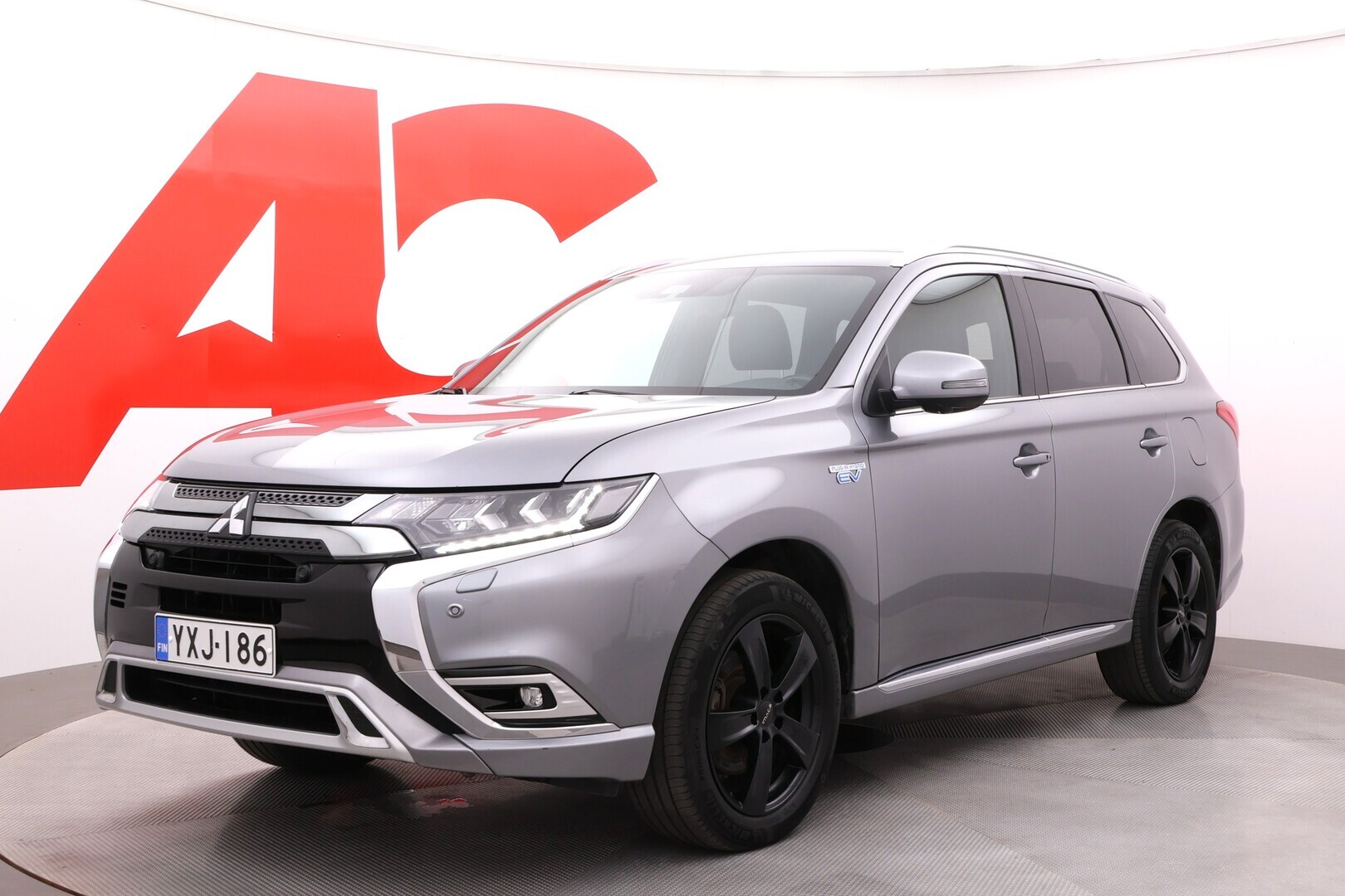Mitsubishi - Outlander PHEV