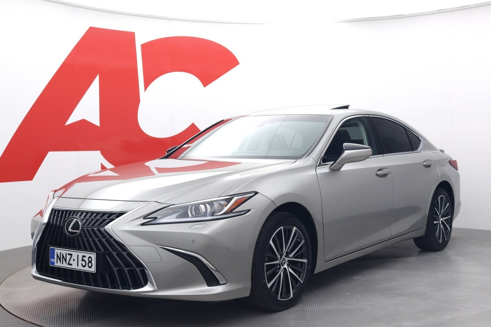 Lexus - ES
