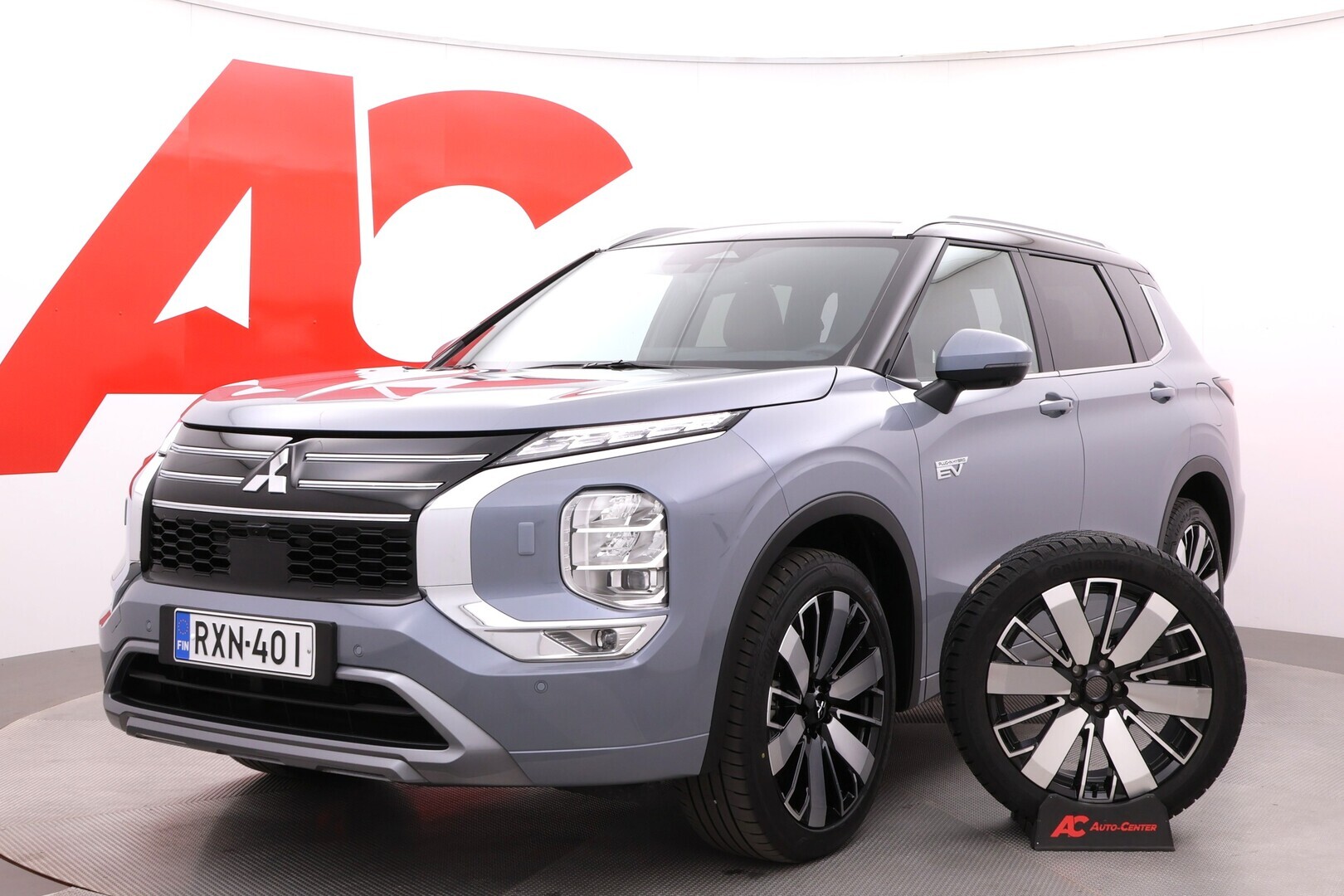 Mitsubishi - Outlander