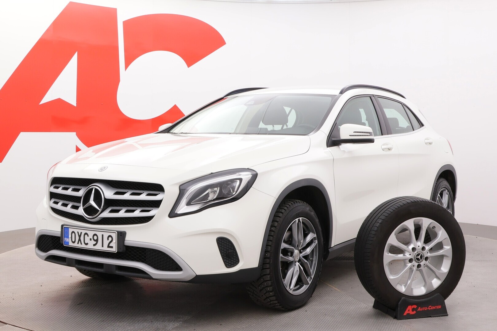 Mercedes-Benz - GLA