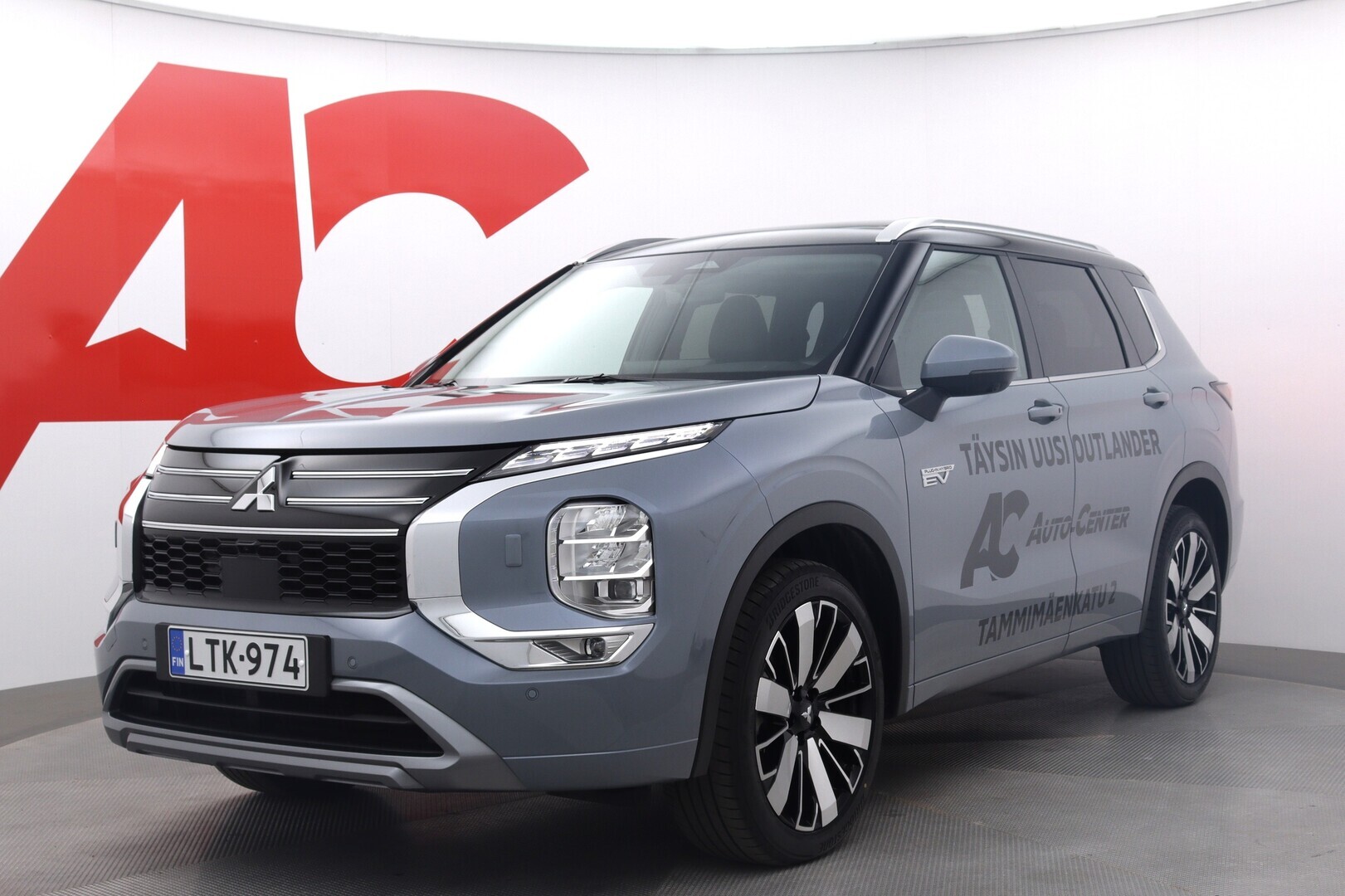 Mitsubishi - Outlander