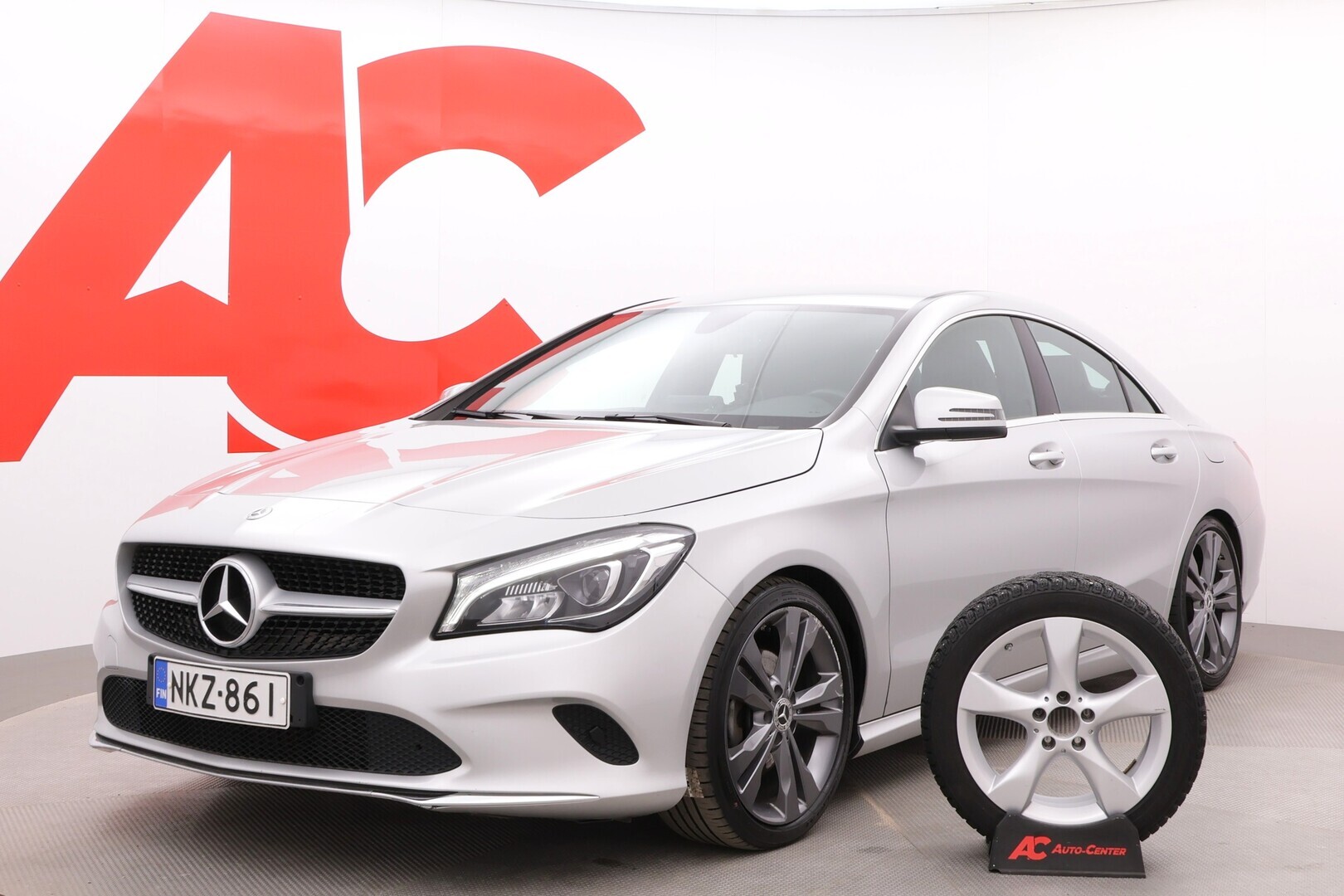Mercedes-Benz - CLA