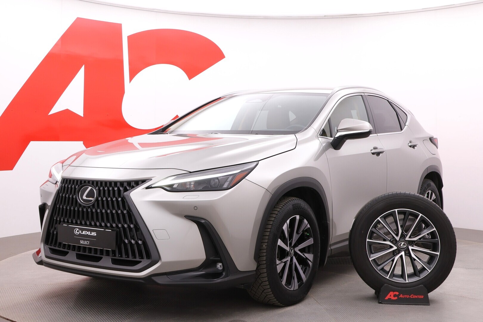 Lexus - NX