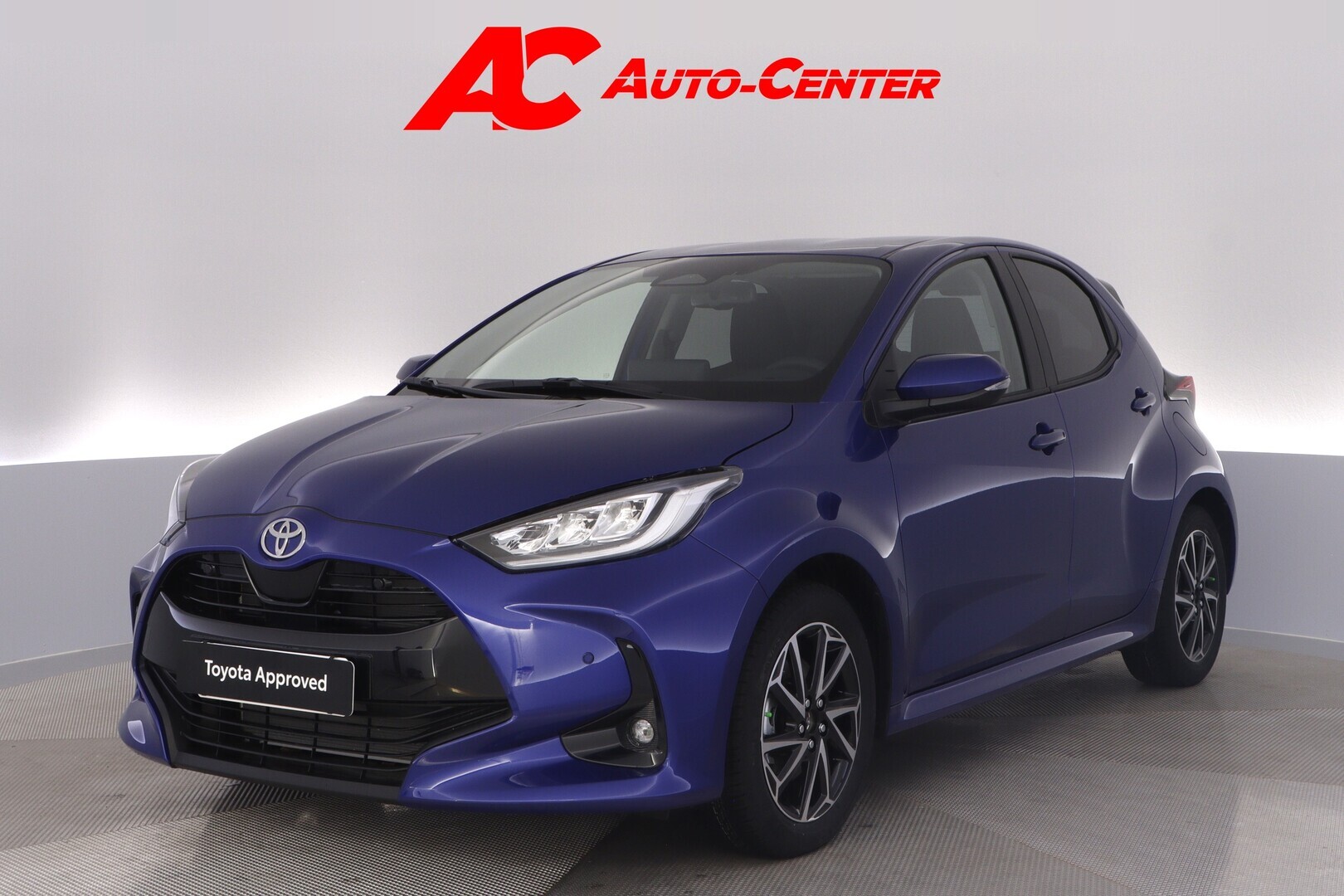 TOYOTA - Yaris