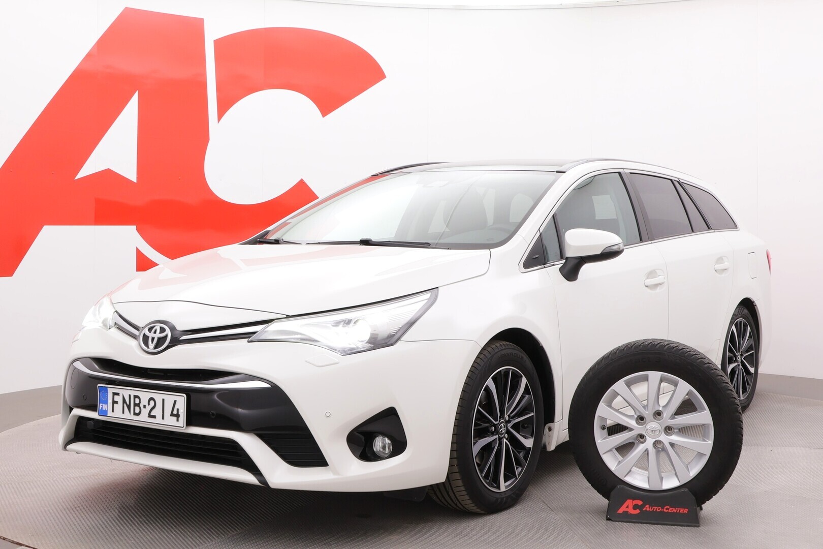 TOYOTA - Avensis