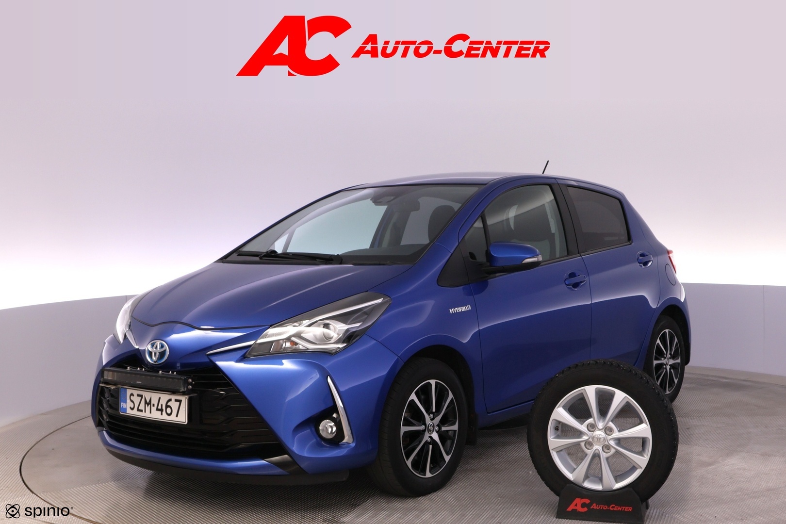 TOYOTA - YARIS