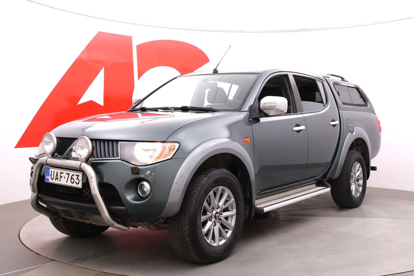 Mitsubishi - L200