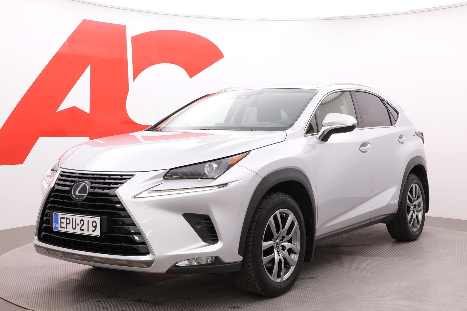 Lexus - NX