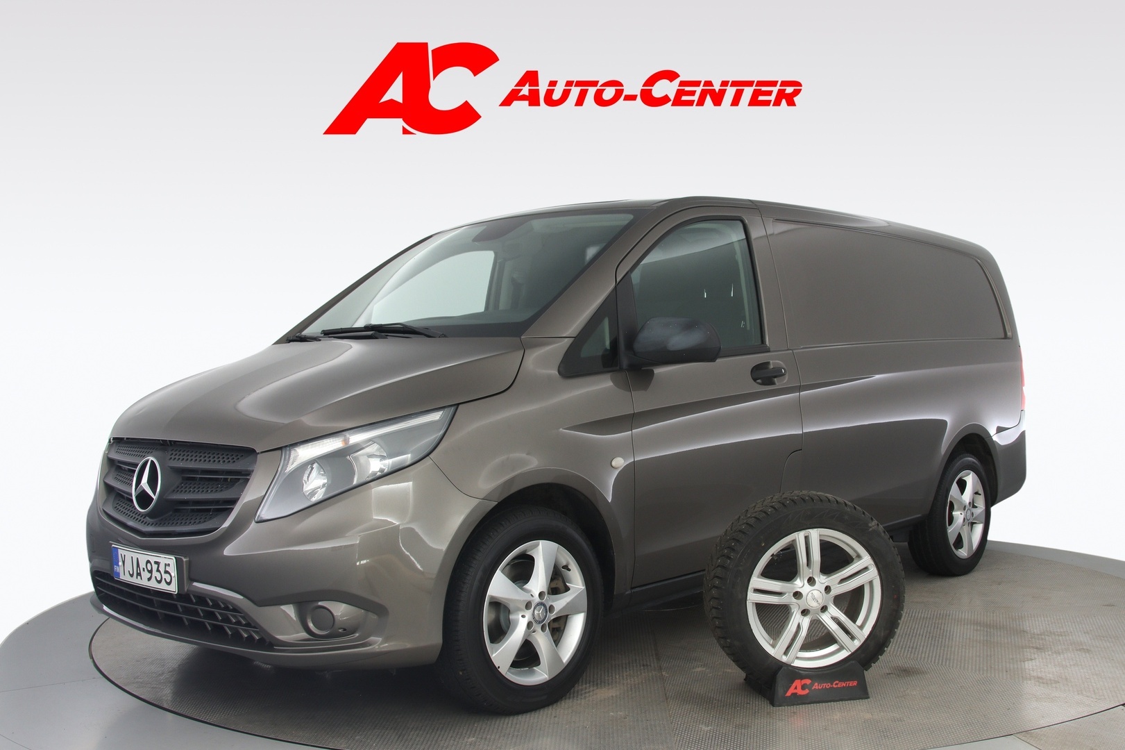 Mercedes-Benz - Vito