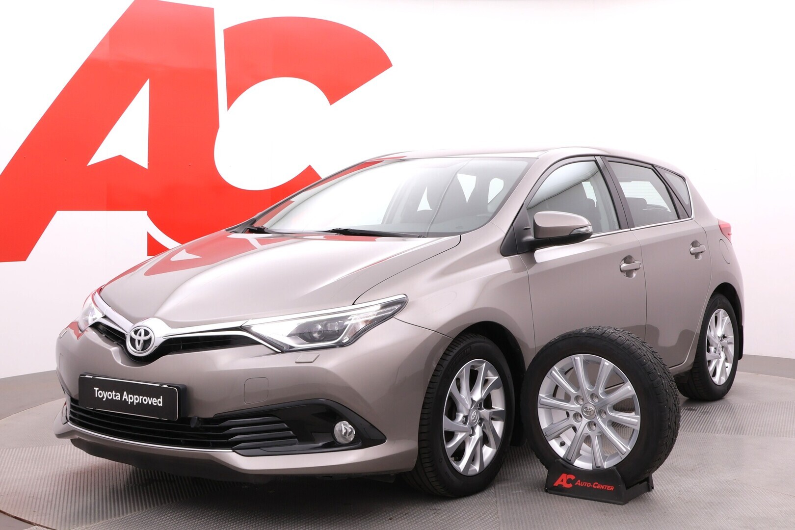Toyota - Auris